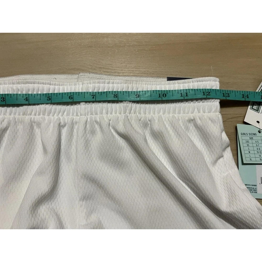 Girls DSG Basketball Shorts White Size Medium Youth Kids‎ Unisex Drawstring